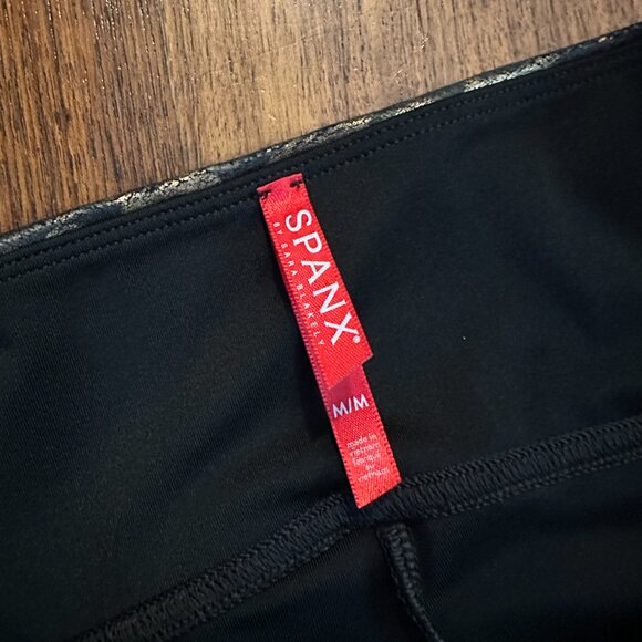 SPANX Faux Leather Leopard Print Bike Short - Size Medium - Picture 3 of 4